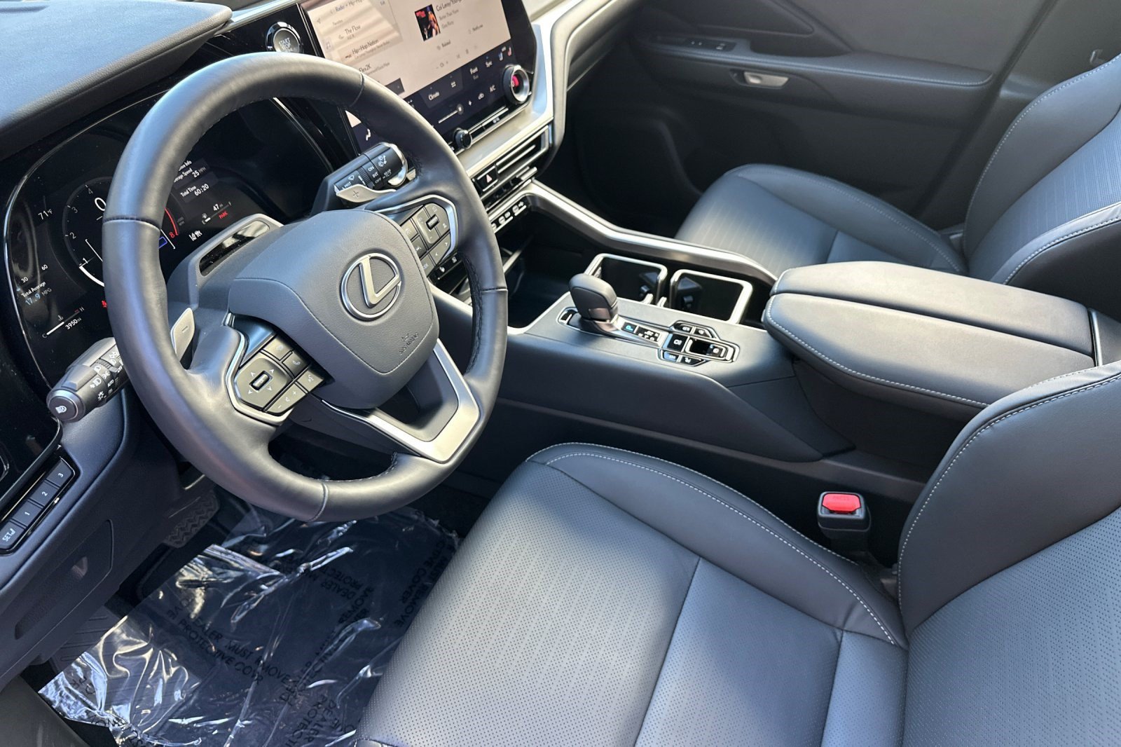 Used 2026 Lexus TX 350 AWD w/ Technology Package image 4