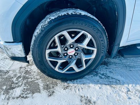 Used 2024 GMC Sierra 1500 SLT w/ SLT Premium Plus Package image 17