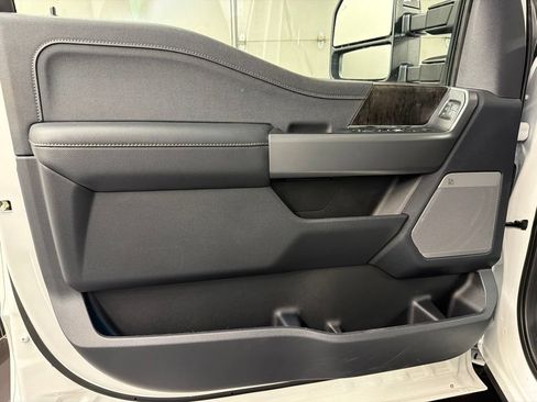 New 2026 Ford F250 4x4 Crew Cab Super Duty image 32