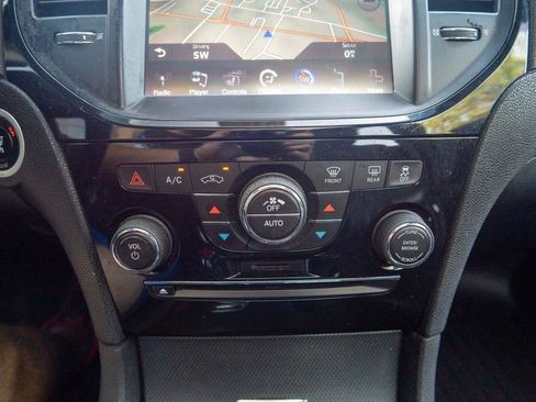 Used 2014 Chrysler 300 S RWD image 23