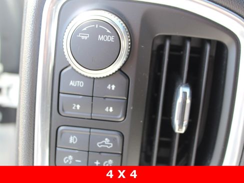 Used 2020 GMC Sierra 2500 AT4 w/ AT4 Premium Package image 23