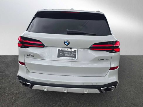 Used 2025 BMW X5 xDrive40i AWD/4WD image 4