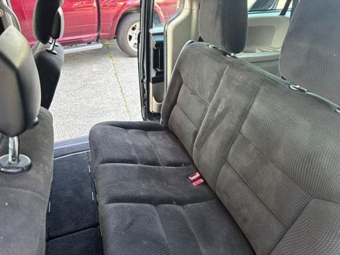 Used 2014 Dodge Grand Caravan American Value Package w/ UConnect Hands-Free Group FWD image 14