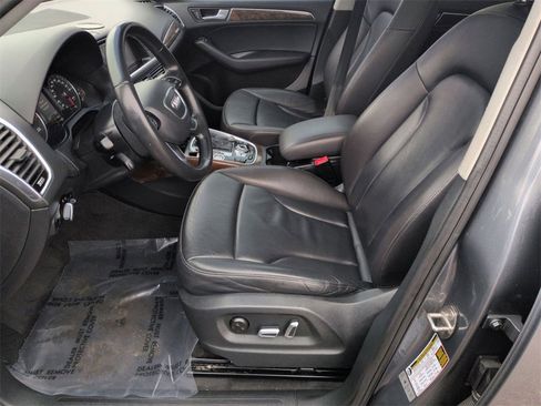 Used 2016 Audi Q5 2.0T Premium Plus w/ Technology Package image 12