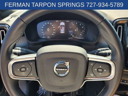 Used 2021 Volvo XC40 T5 Inscription image 32