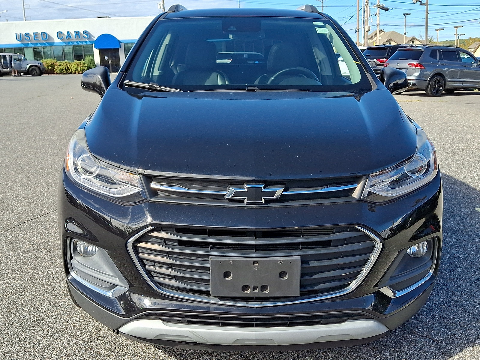 Used 2018 Chevrolet Trax Premier w/ Midnight Edition FWD image 2
