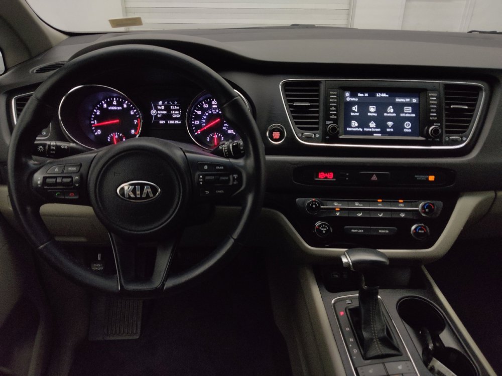 Used 2017 Kia Sedona LX w/ LX Essentials Premium Package FWD image 22