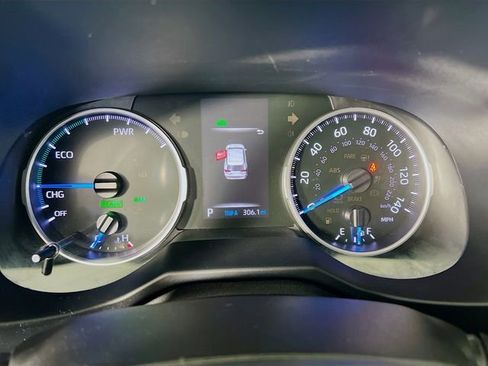 Used 2021 Toyota RAV4 XLE w/ Convenience Package image 15