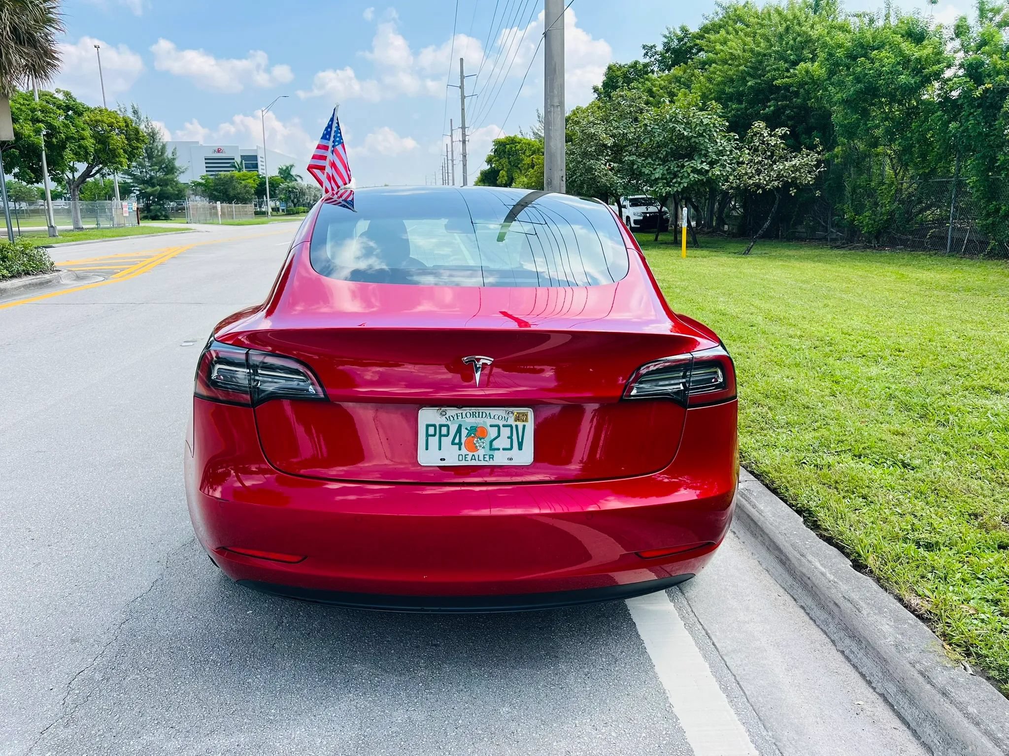 Used 2018 Tesla Model 3 Long Range RWD image 4
