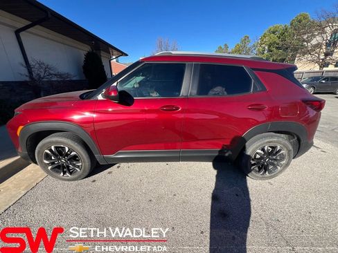 Used 2023 Chevrolet TrailBlazer LT w/ Convenience Package AWD/4WD image 1
