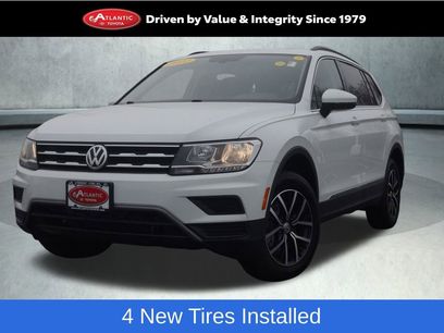 Used 2021 Volkswagen Tiguan SE w/ Panoramic Sunroof Package