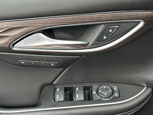 Used 2023 Buick Envision Avenir AWD/4WD image 21