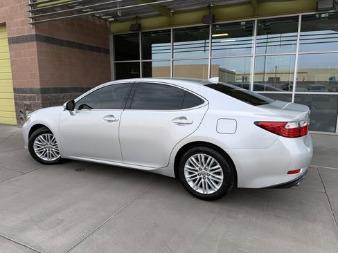 Used 2015 Lexus ES 350 w/ Premium Package FWD image 5