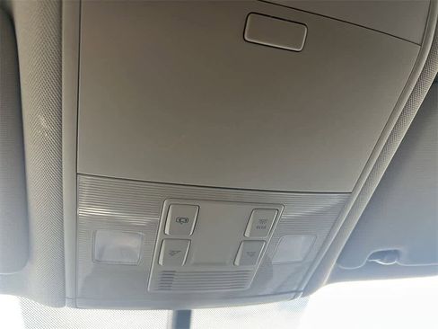 Used 2019 Volkswagen Atlas SE w/ Towing Package image 22