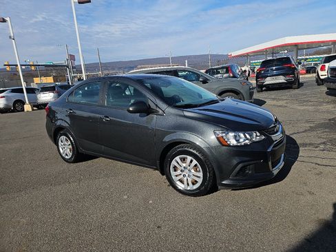 Used 2018 Chevrolet Sonic LS image 33