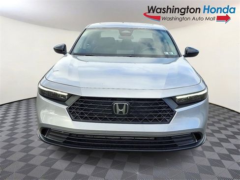 Certified 2025 Honda Accord SE image 2