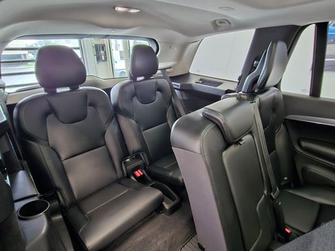 Certified 2023 Volvo XC90 B5 Core w/ Protection Package Premier image 19