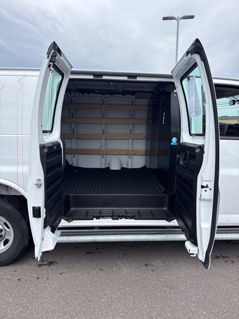 Used 2025 GMC Savana 2500 w/ Driver Convenience Package RWD image 13