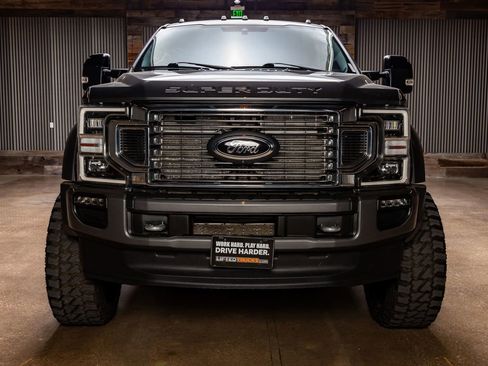 Used 2022 Ford F450 Platinum w/ FX4 Off-Road Package image 2