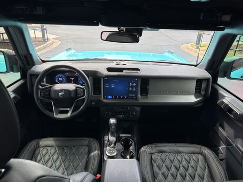 Used 2025 Ford Bronco Outer Banks AWD/4WD image 17