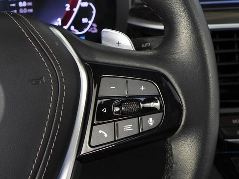 Used 2023 BMW 530e w/ Premium Package image 28