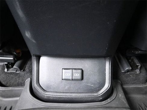 Used 2022 Toyota Highlander XLE image 22