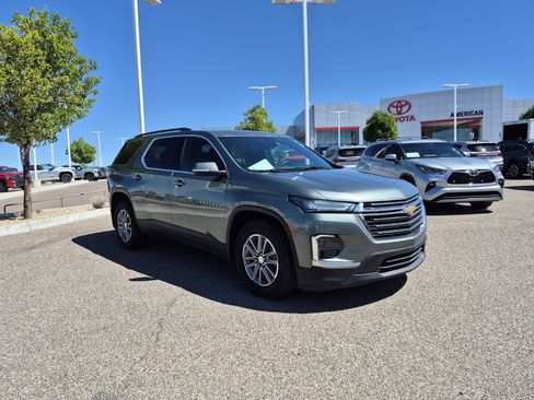 Used 2022 Chevrolet Traverse LT w/ LPO, Cargo Package AWD/4WD image 7