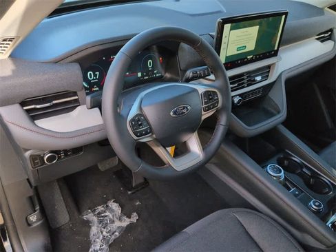 New 2026 Ford Explorer Active image 10