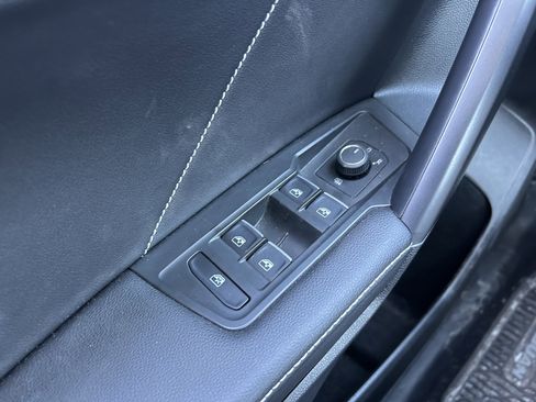 Certified 2023 Volkswagen Tiguan SE w/ Panoramic Sunroof Package image 20