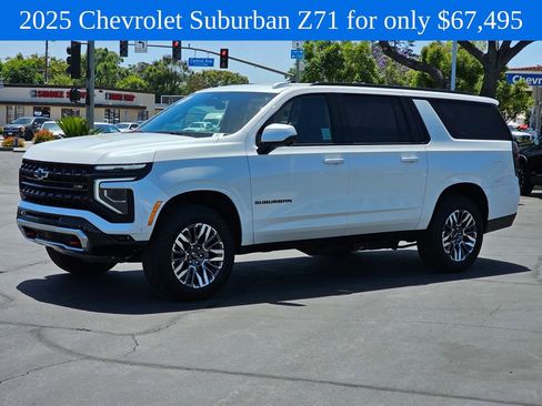 Used 2025 Chevrolet Suburban Z71 AWD/4WD image 4