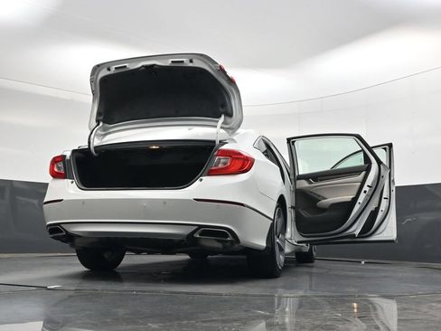 Used 2018 Honda Accord Touring image 42