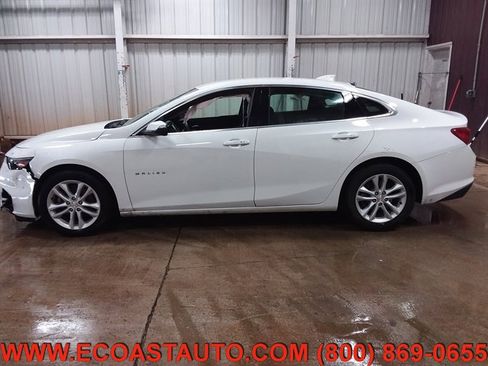 Used 2017 Chevrolet Malibu LT image 6