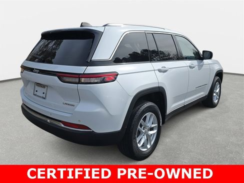 Used 2023 Jeep Grand Cherokee Laredo image 5