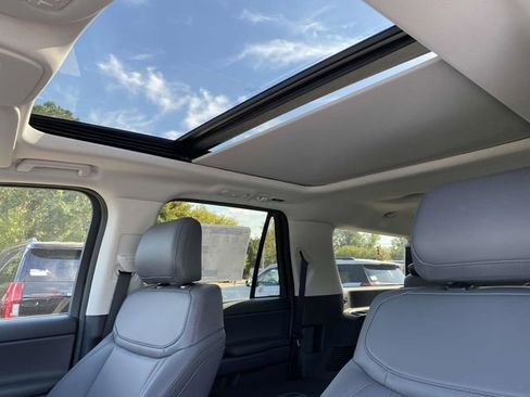 New 2025 Ford Expedition Max Active image 12