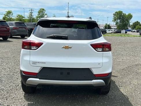 Used 2024 Chevrolet TrailBlazer LT w/ LT Cold Weather Package AWD/4WD image 5
