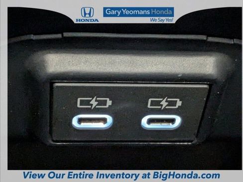 Used 2025 Toyota RAV4 Limited w/ Advanced Technology Package image 32