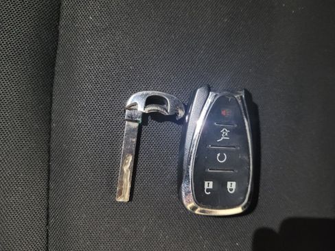 Used 2020 Chevrolet Camaro LT RWD image 32