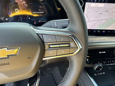 New 2026 Chevrolet Suburban Premier RWD image 25
