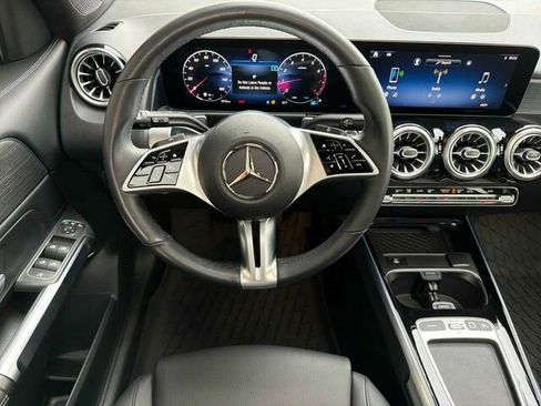 Certified 2025 Mercedes-Benz GLB 250 image 18