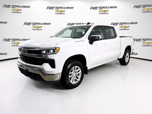 Used 2023 Chevrolet Silverado 1500 LT AWD/4WD image 3