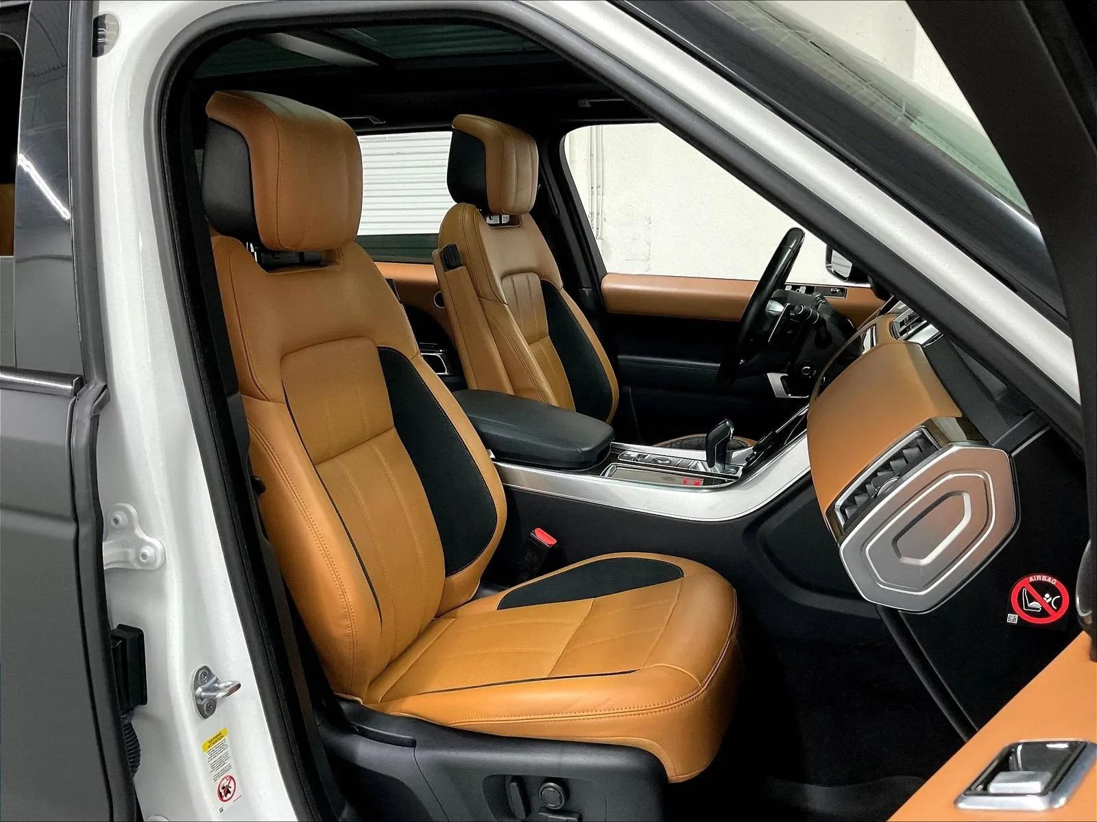 Used 2018 Land Rover Range Rover Sport Supercharged AWD/4WD image 12
