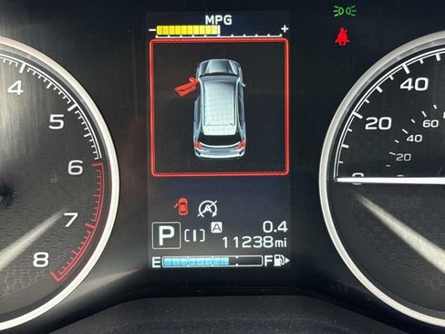 Used 2023 Subaru Forester Premium AWD/4WD image 38