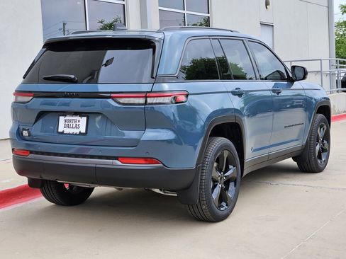 New 2026 Jeep Grand Cherokee Limited w/ Limited Altitude Package image 3