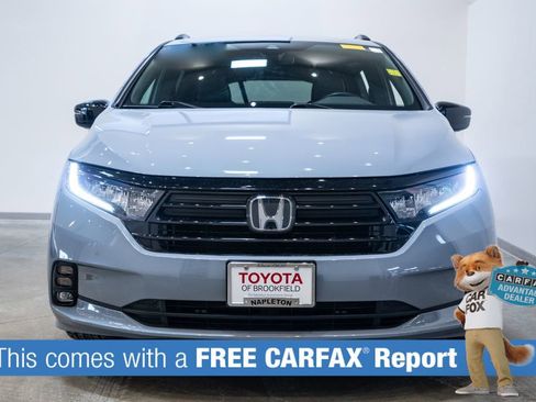 Used 2023 Honda Odyssey Sport image 2