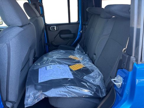 New 2026 Jeep Gladiator Sport image 9