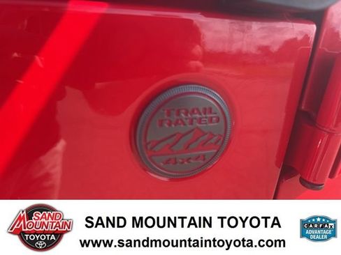 Used 2021 Jeep Wrangler Unlimited Rubicon AWD/4WD image 10