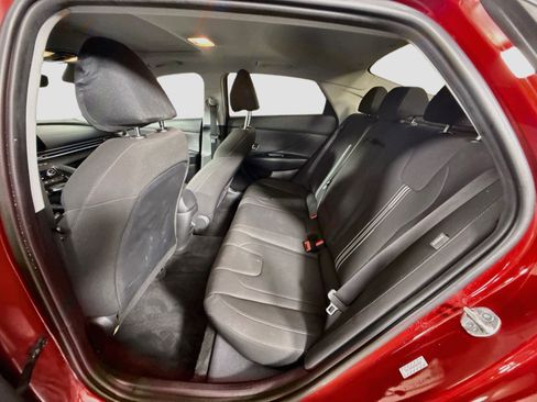 Used 2024 Hyundai Elantra SEL w/ Convenience Package FWD image 25