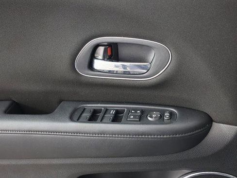 Used 2016 Honda HR-V EX image 21