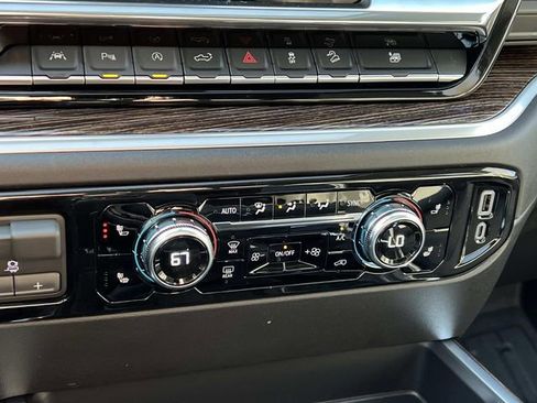 New 2026 GMC Sierra 1500 Elevation w/ Elevation Premium Package AWD/4WD image 23