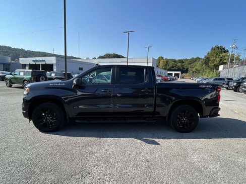 Used 2022 Chevrolet Silverado 1500 RST w/ Convenience Package II AWD/4WD image 4